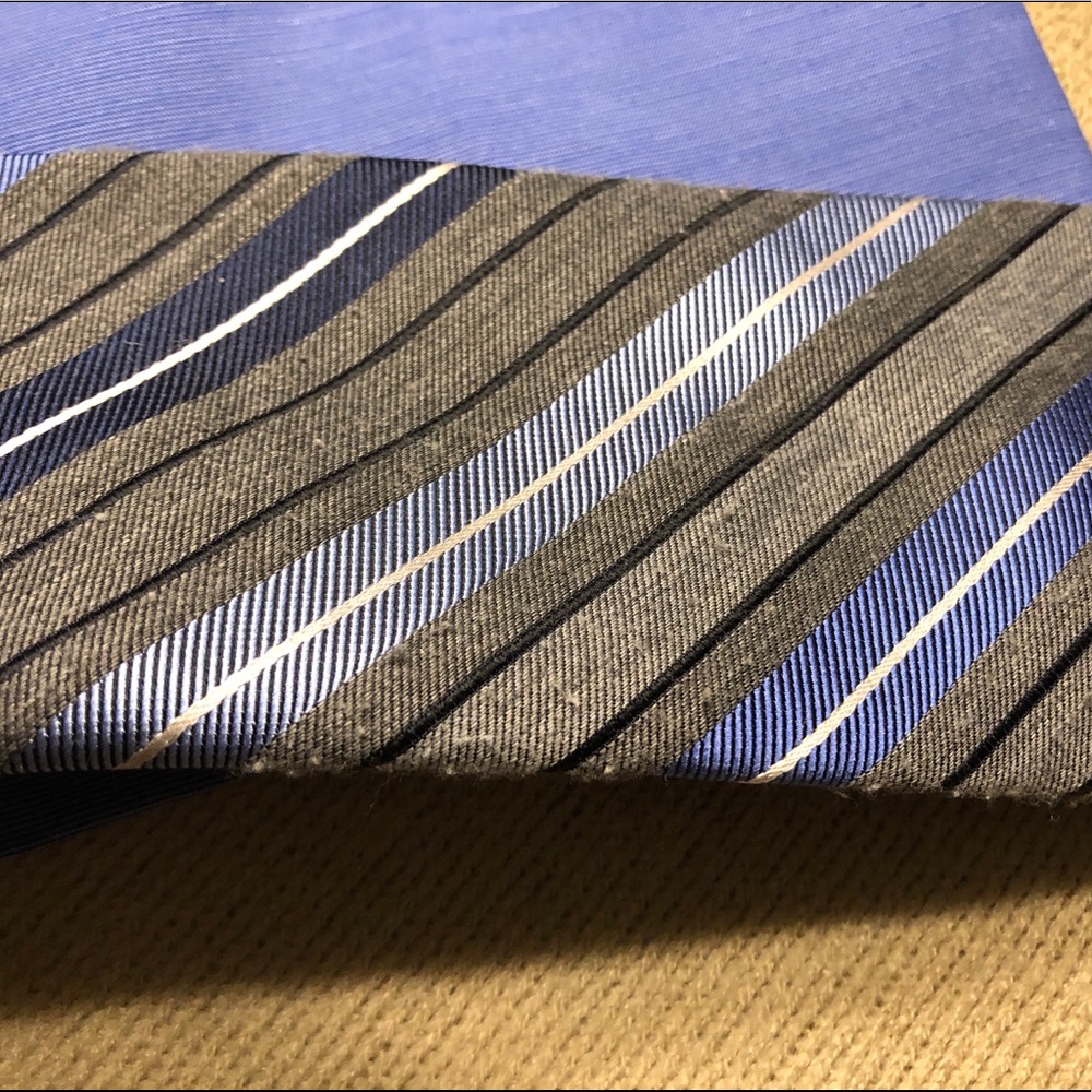 Tie and Pocket Square Combo in Blue and Gray - Picture 2 of 3